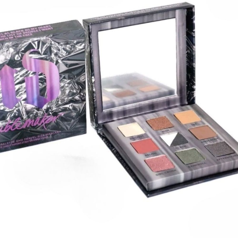 Urban Decay Troublemaker Eyeshadow Palette SEALED in Original Box
